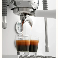 PETRUS PE3900: Espresso semiautomatico per casa e bar